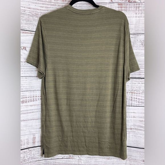 Vince t-shirt mens size medium olive Crew Neck - Picture 3 of 9